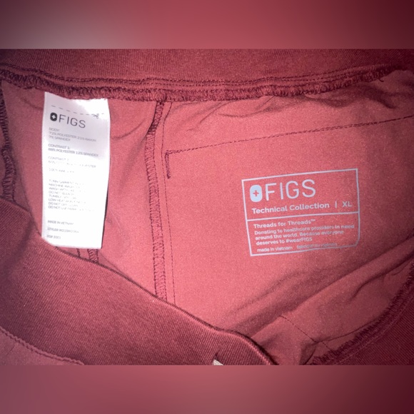 Figs Scrub Set Dark Cherry - Picture 3 of 3